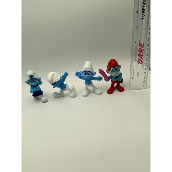 2013 McDonald's Peyo The Smurfs Happy Meal Toy Set - Picture 2 of 8